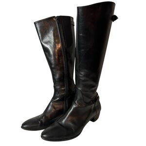 Minimalist Leather Knee Boots